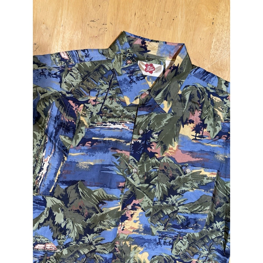 Hilo Hattie Hawaiian Shirt Mens M 100% Silk Blue Green Palm Tree Aloha Button Up